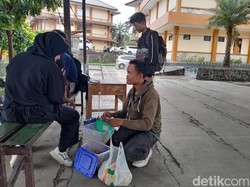 Asa Januari, Mahasiswa Garut Penjual Risol yang Ingin Jadi Juragan