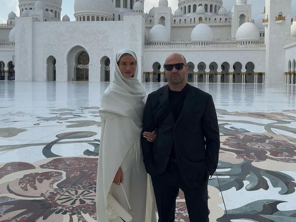 Potret Jason Statham di Masjid Agung Sheikh Zayed di Abu Dhabi