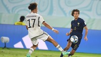 Sementara bagi Prancis, kekalahan pada malam hari ini (2/12/2023) membuat ambisi mereka merengkuh Piala Dunia U-17 kedua sejak edisi 2001 pun pupus.
