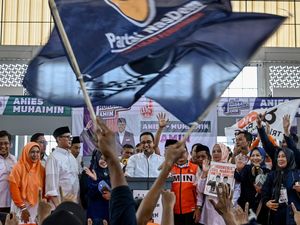 Kampanye di Banten, Anies Pamer Tutup Alexis Pakai Kertas Bertanda Tangan