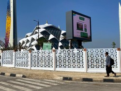 Buntut Getok Tarif Parkir, 4 Jukir Masjid Al Jabbar Diamankan