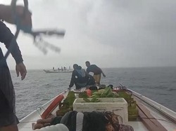 Kronologi Kapal Bawa 15 Penumpang di Pangkep Tenggelam gegara Dihantam Ombak