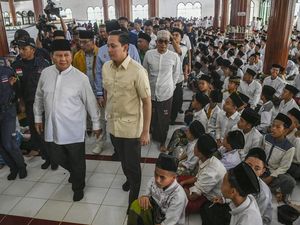 Momen Prabowo Sambangi Ponpes Miftahul Huda di Tasikmalaya