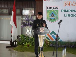 UMK Kota Batu Naik 4,1%, Iklim Usaha di Kota Batu Diharap Tetap Kondusif UMK Kota Batu Naik 4,1%, Iklim Usaha di Kota Batu Diharap Tetap Kondusif