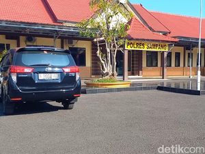 Siswi di Sampang Melahirkan di Kelas Saat Ujian, Siapa Ayah Si Bayi? Siswi di Sampang Melahirkan di Kelas Saat Ujian, Siapa Ayah Si Bayi?