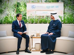 Bertemu di Dubai, Jokowi dan MBZ Bahas Kerja Sama Migas-Ketenagakerjaan