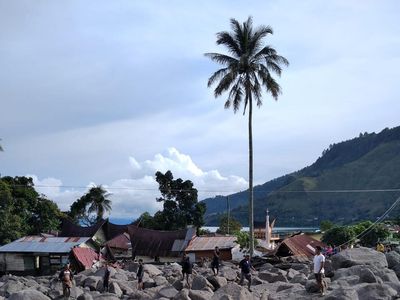Ngerinya Batu Besar Terbawa Banjir Bandang-Longsor di Humbahas Sumut