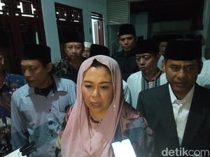 Yenny Wahid Rayu Nahdliyin di Cirebon Menangkan Ganjar-Mahfud Yenny Wahid Rayu Nahdliyin di Cirebon Menangkan Ganjar-Mahfud