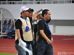 Suporter Ricuh di Laga PSIS Vs PSS, Yoyok Sukawi Dapat 8 Jahitan