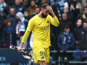 Posisi Donnarumma Mulai Terancam di PSG?
