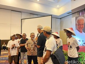 Ganjar: Masa Pinjam KUR Rp 5 Juta Harus Ada Jaminan, Itu Salah Banknya