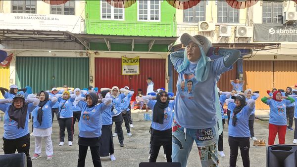 Gerakan Senam Sehat Minggu Biru Ceria