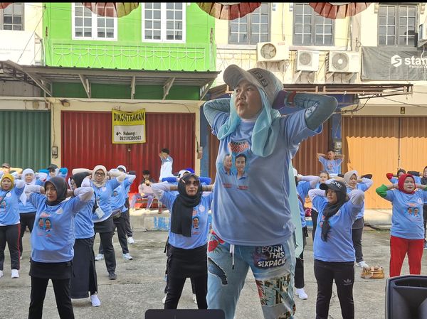 Gerakan Senam Sehat Minggu Biru Ceria