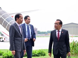 Jokowi Transit di Deli Serdang Usai dari Dubai, Bareng Iriana ke Jakarta