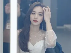 Video Potret Bahagia Jung Yoo Min Setelah Lahirkan Anak Pertamanya Video Potret Bahagia Jung Yoo Min Setelah Lahirkan Anak Pertamanya