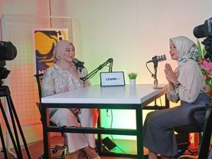 Cerita Fadhilah, Mahasiswi Unair yang Nyanyi Lagu Dawai & Viral dengan 25 Juta Penonton