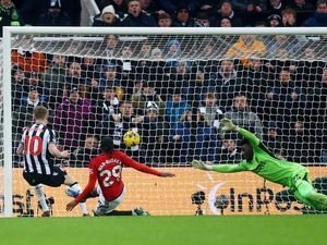 MU Keok Lagi, Menyerah 0-1 di Kandang Newcastle
