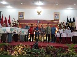 1.124 Siswa Terima Bantuan Dana PIP Menkumham, Yasonna: Bantu Ringankan Beban