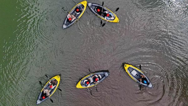 Serunya Naik Kano Susuri Sungai di Taman Nasional Bantimurung Bulusaraung