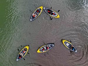 Serunya Naik Kano Susuri Sungai di Taman Nasional Bantimurung Bulusaraung