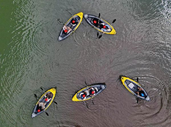 Serunya Naik Kano Susuri Sungai di Taman Nasional Bantimurung Bulusaraung