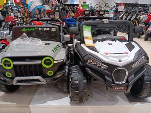 Nyenengin Anak di Transmart Full Day Sale, Mobil Aki Mini Murah Meriah!