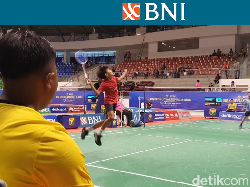 Foto: Aksi Ciamik Para Pebulutangkis Muda BNI Sirnas B di Pekanbaru