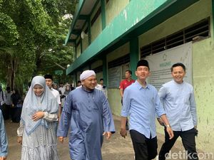 Gibran Kunjungi Ponpes Asshiddiqiyah 2 Usai Blusukan ke Rumah Warga