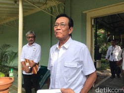 Kala Warga Jogja Terusik Ade Armando Singgung Politik Dinasti