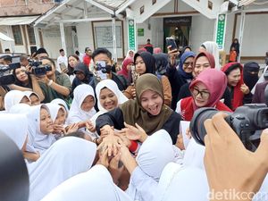 Istri Ganjar Bicara Kedudukan Perempuan yang Dimuliakan, Kutip Surat An-Nisa