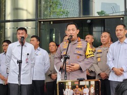 Jawaban Kapolri soal Desakan Firli Bahuri Harus Segera Ditahan