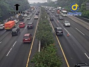 Senin Pagi, Lalin Tol Jagorawi Arah Jakarta Padat di Sejumlah Titik Senin Pagi, Lalin Tol Jagorawi Arah Jakarta Padat di Sejumlah Titik