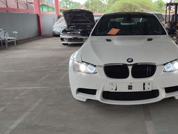 Bea Cukai Lelang Mobil BMW Hasil Sitaan, Segini Harganya