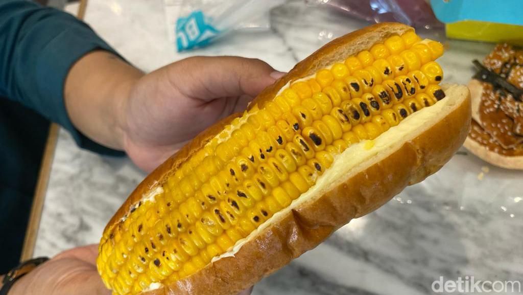 Ada Oksusu Ppang hingga K-Roll di Bakery Korea Hits Ini Ada Oksusu Ppang hingga K-Roll di Bakery Korea Hits Ini