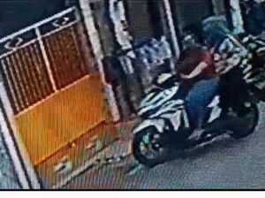 Licinnya Masriah Si Penyiram Tinja yang Tak Kunjung Ditangkap Licinnya Masriah Si Penyiram Tinja yang Tak Kunjung Ditangkap