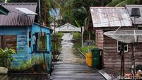 Menyusuri Kampung Segeram yang Dihuni Penduduk Awal Natuna