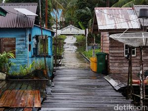 Menyusuri Kampung Segeram yang Dihuni Penduduk Awal Natuna Menyusuri Kampung Segeram yang Dihuni Penduduk Awal Natuna