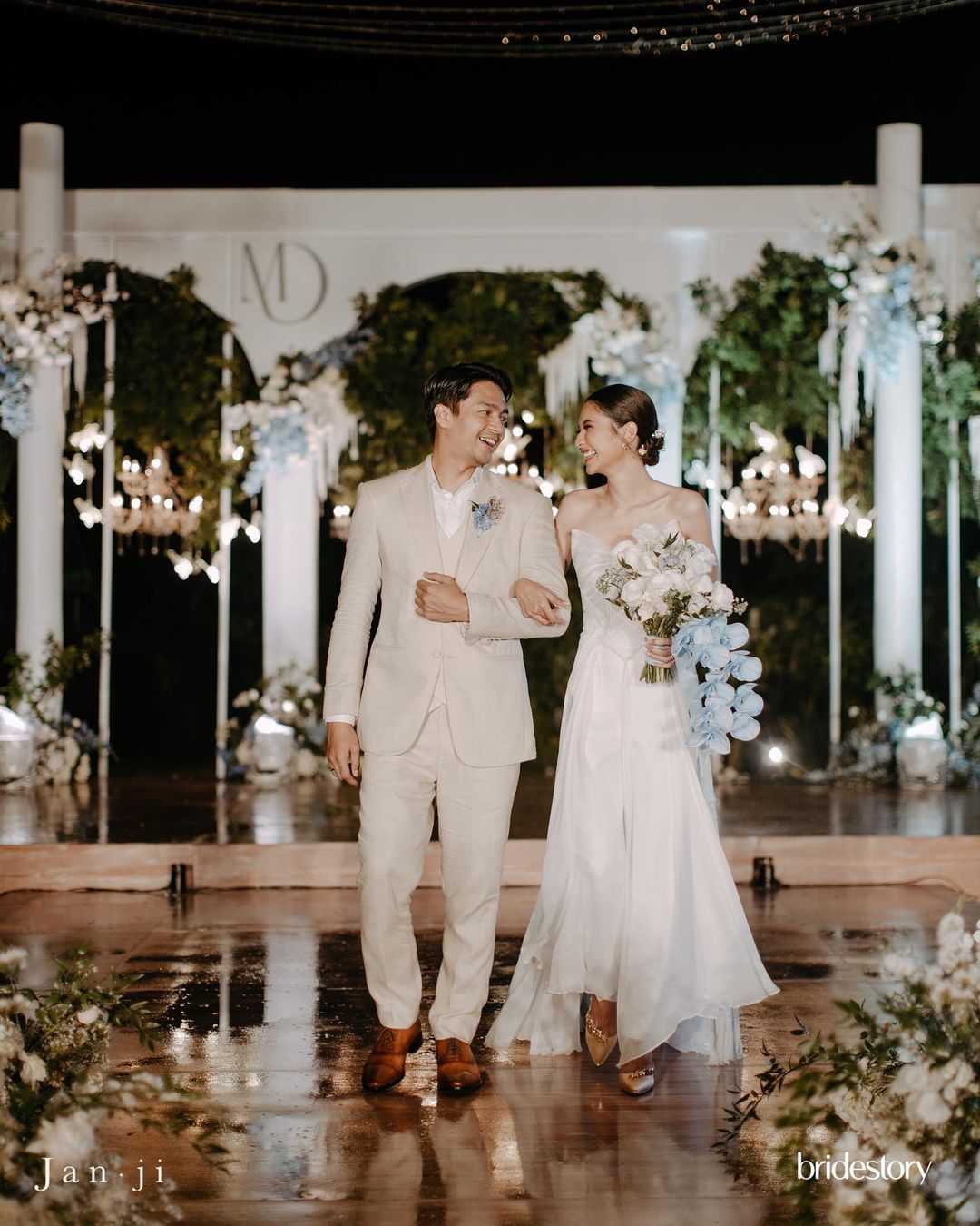 Mikha Tambayong dan Deva Mahenra menikah di The Ritz-Carlton, Nusa Dua, Bali/foto: instagram.com/miktambayong