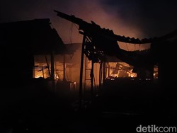 Api yang Hanguskan Pasar Leces Diduga Berasal dari Kios Ikan