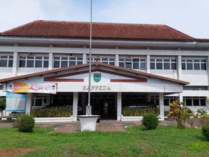 Pemkab Kebumen Keluarkan Kebijakan WFH bagi ASN Selama 2 Hari Pemkab Kebumen Keluarkan Kebijakan WFH bagi ASN Selama 2 Hari