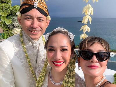 8 Foto Artis di Pernikahan BCL & Tiko Aryawardhana, Gaya Aming Curi Atensi