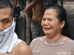 Tangis Pedagang Pasar Leces yang Lapaknya Habis Terbakar: Apinya Brutal!