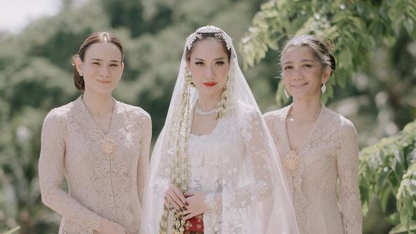 8 Inspirasi Kebaya Pengantin Warna Putih dari BCL Hingga Jessica Mila