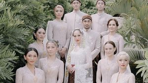 6 Foto Inspirasi Seragam Keluarga dan Bridesmaid dari Pernikahan BCL dan Tiko