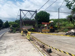Tali Sling Jembatan Putus, Vihara Amurva Bumi Gianyar Tutup Sementara