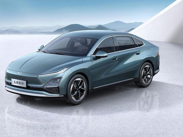 Begini Wujud Starlight, Sedan Listrik Pertama Wuling