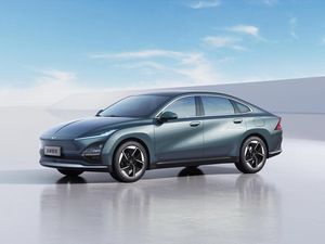 Laku Keras! Mobil Baru Wuling Ini Sebulan Terjual 18 Ribu Unit Laku Keras! Mobil Baru Wuling Ini Sebulan Terjual 18 Ribu Unit