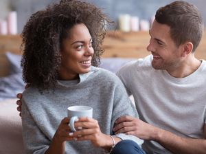 4 Kebiasaan Pasangan Sukses Saat Pagi Hari, Sebelum Sama-sama Sibuk 4 Kebiasaan Pasangan Sukses Saat Pagi Hari, Sebelum Sama-sama Sibuk
