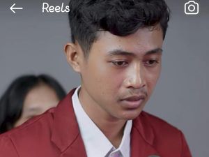 Perjuangan Pelajar SMK Jember Cover Lagu yang Bikin Warganet Merinding Perjuangan Pelajar SMK Jember Cover Lagu yang Bikin Warganet Merinding
