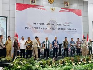 BPN Babel Bagikan 200 Sertifikat Tanah, Kejar Target Akhir Tahun